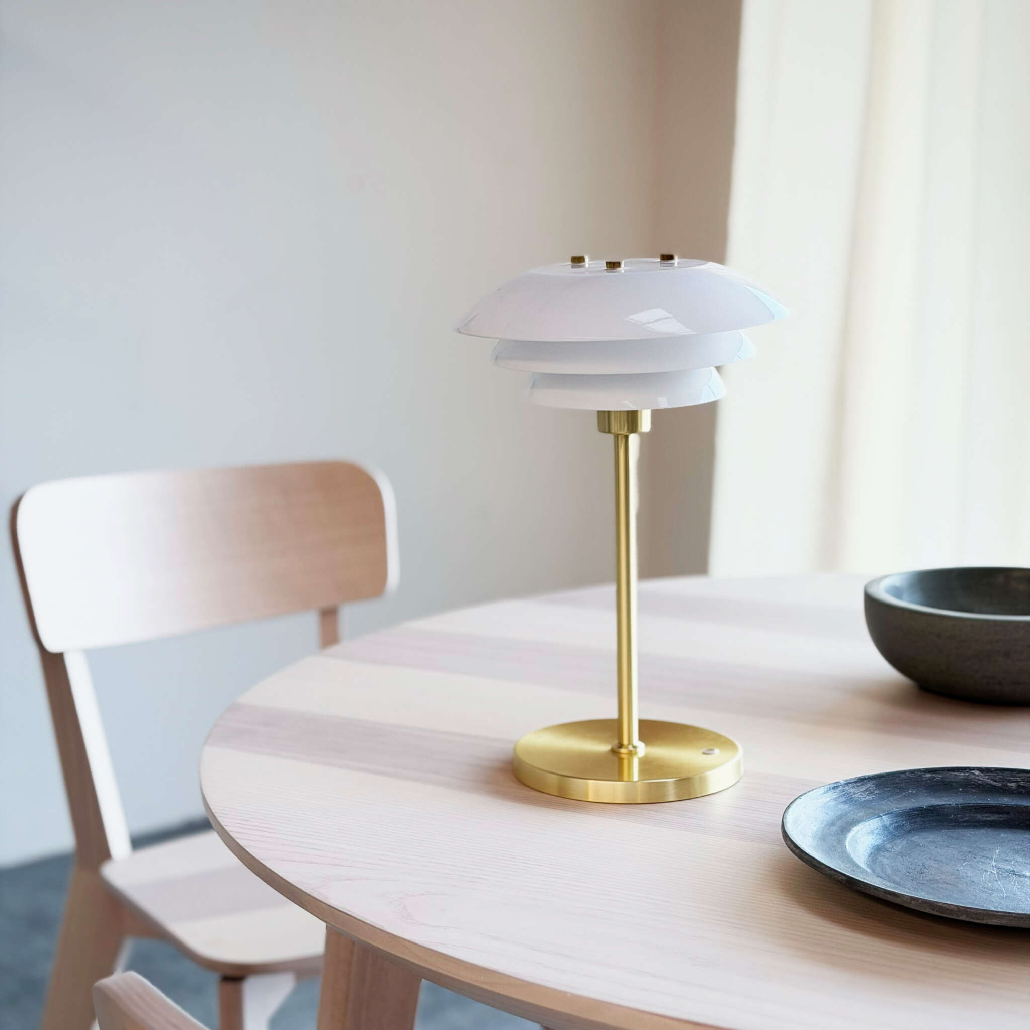 DL20 LED Opal/Messing Genopladelig Bordlampe - Billede 8